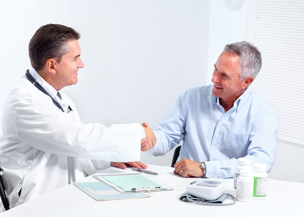 Un urólogo le ayudará a prescribir un tratamiento eficaz para la prostatitis.
