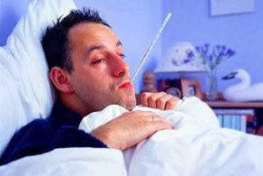 La etapa aguda de la prostatitis se manifiesta con temperatura corporal elevada.
